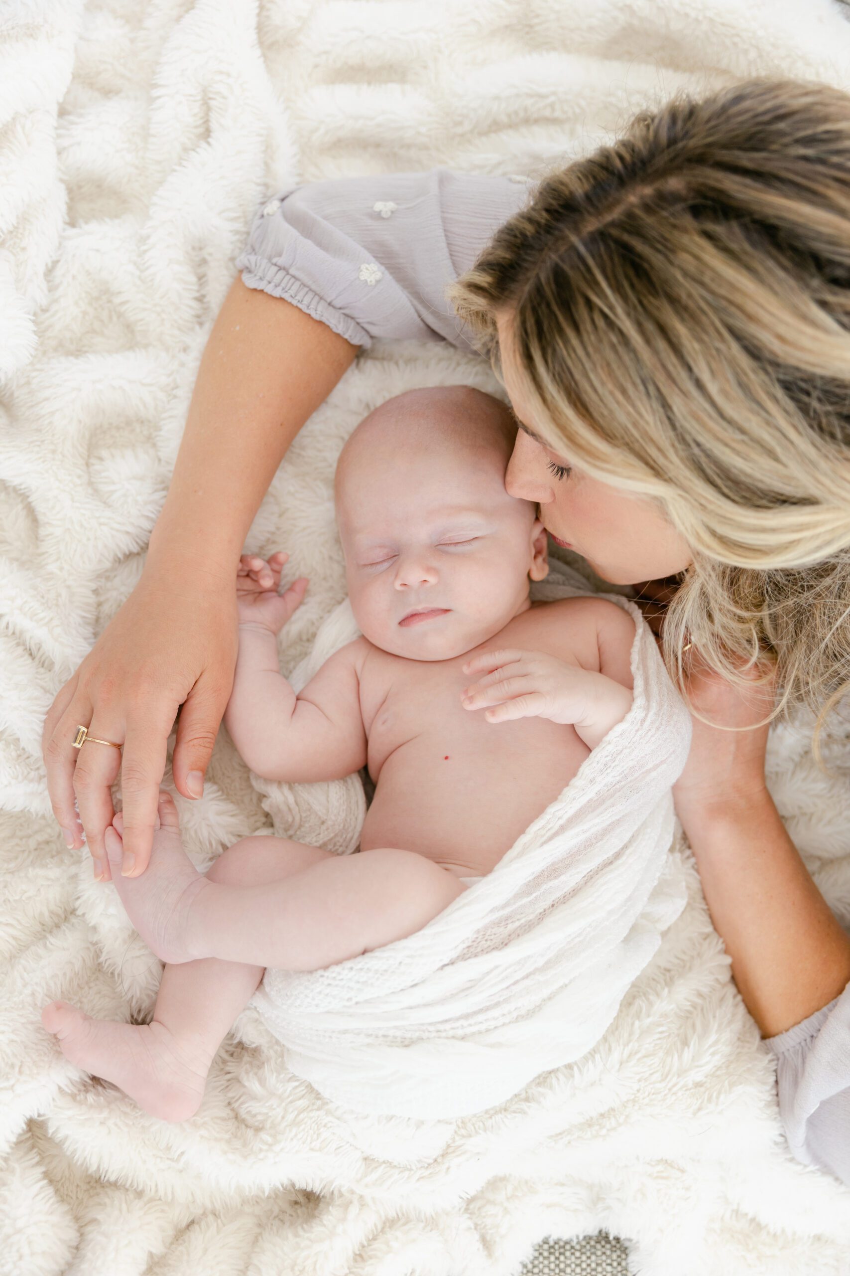 Best Time To Schedule A Newborn Session | Chrissy Winchester Photography